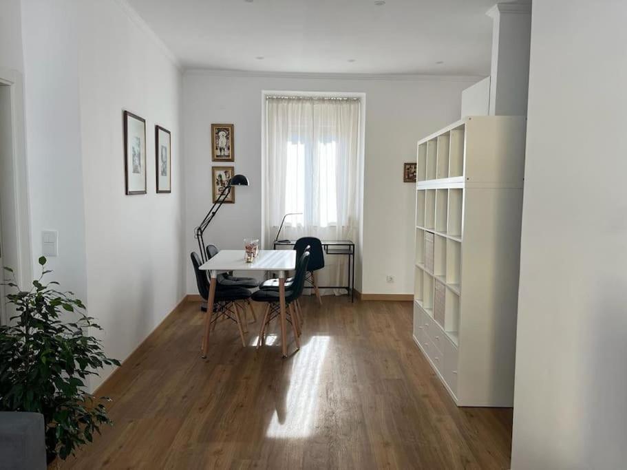 Casa Da Praia Da Poca - Apartamento Lirio Эшторил Экстерьер фото